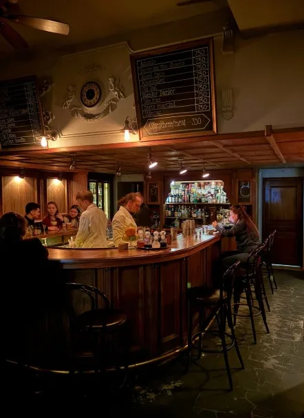 Apotheke Bar